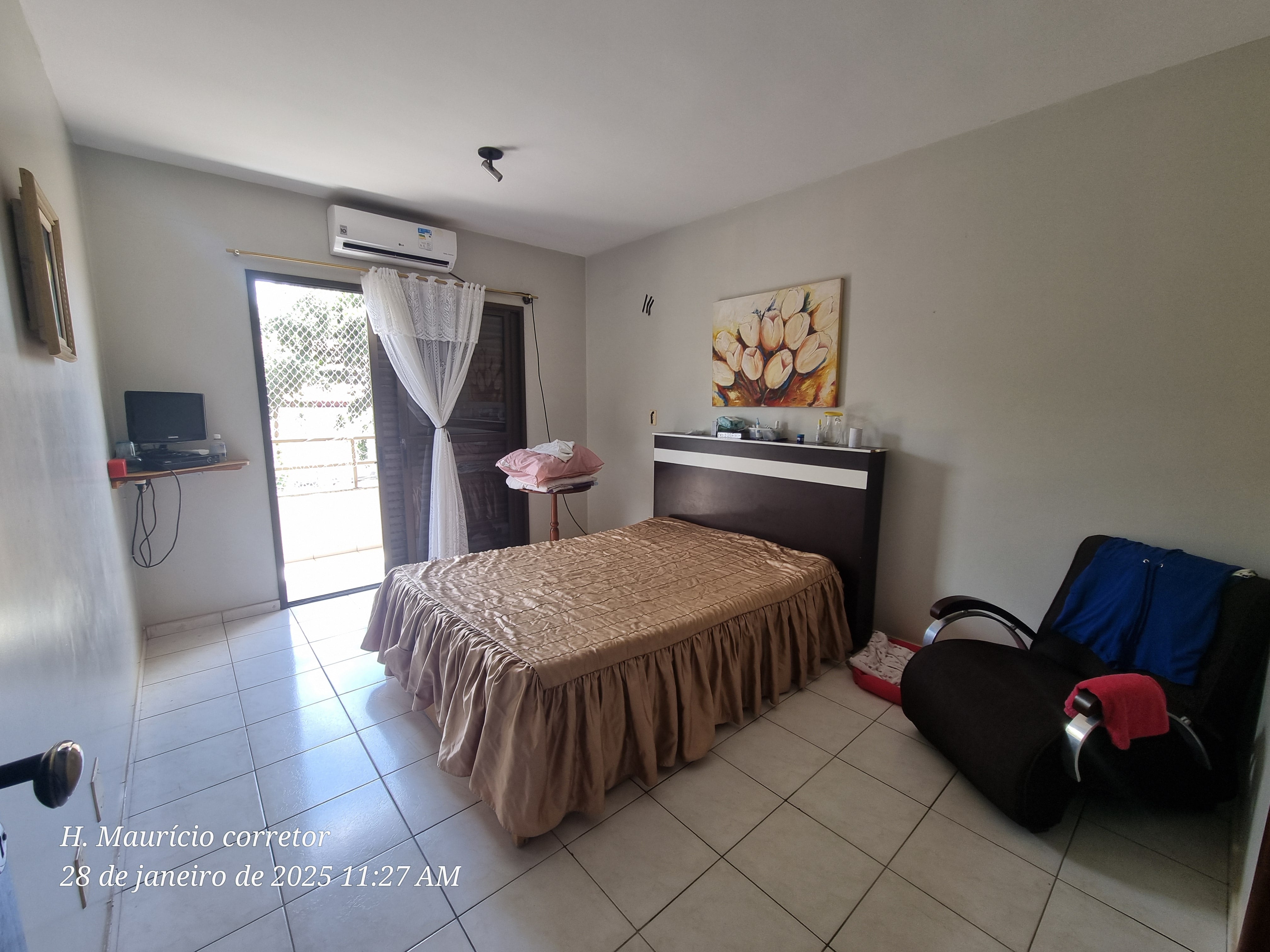Imagem Sobrado com 4 Quartos à Venda, 143 m² em Setor Jaó - Goiânia