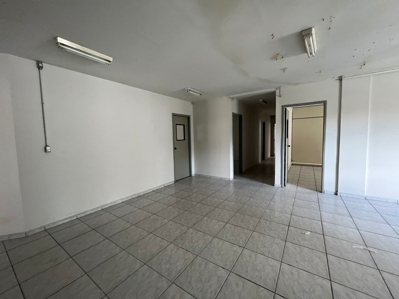 Imagem Imóvel Comercial à Venda, 378 m²em São Brás - Belém Imagem Imóvel Comercial à Venda, 378 m²em São Brás - Belém
