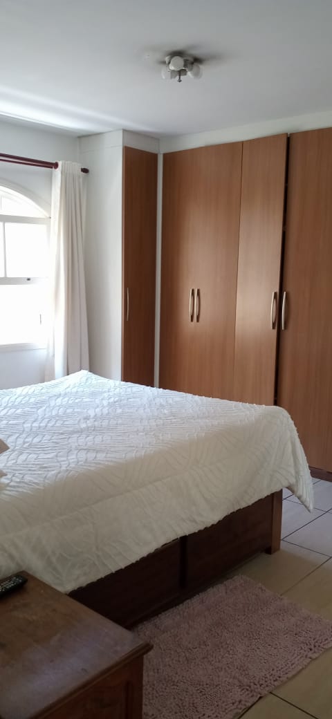 Imagem Casa de Condomínio com 4 Quartos à Venda, 305 m² em Nova Caieiras - Caieiras Imagem Casa de Condomínio com 4 Quartos à Venda, 305 m² em Nova Caieiras - Caieiras