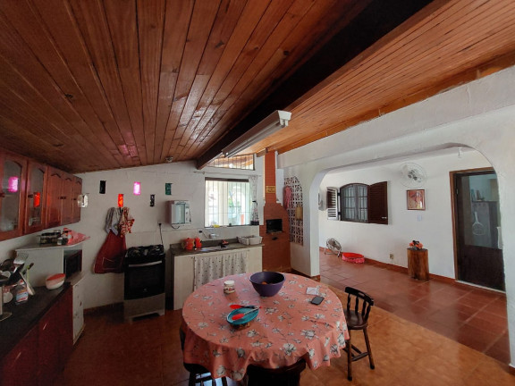 Imagem Casa com 3 Quartos à Venda, 182 m² em Centro - Peruíbe