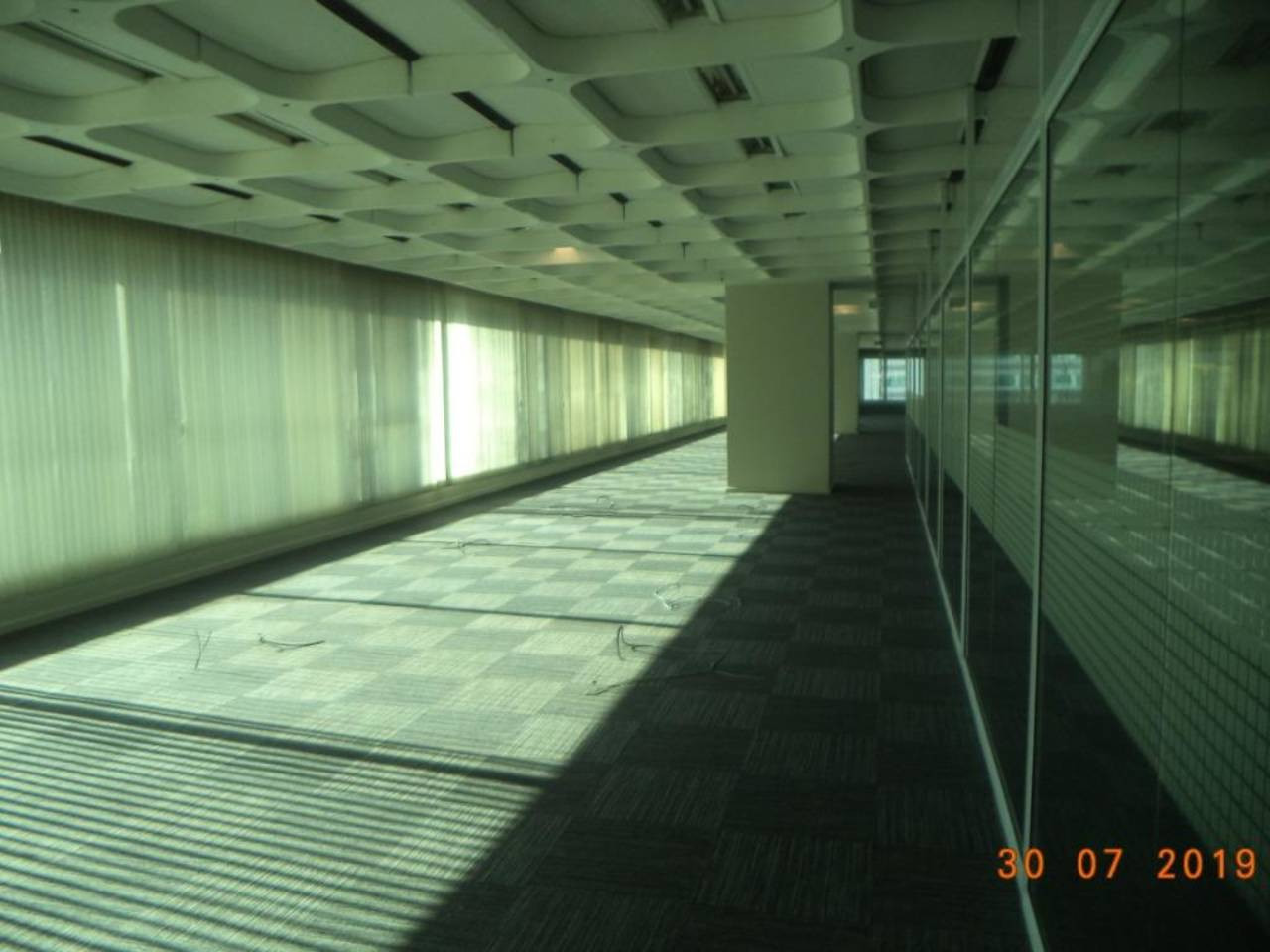 Sala Comercial à Venda ou Locação, 2.844 m² em Jardim São Luís - São Paulo