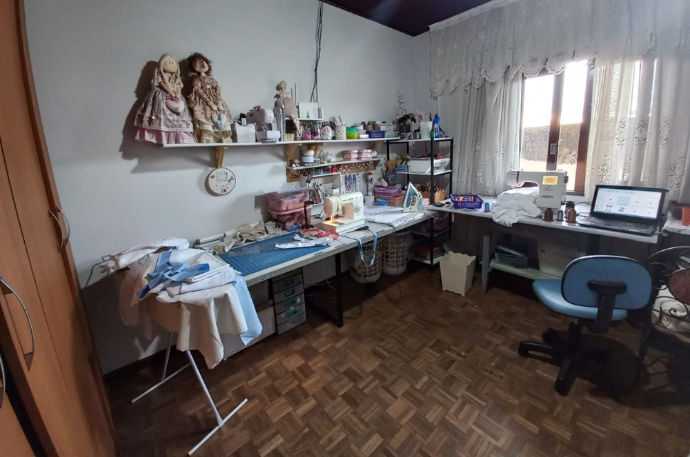 Imagem Casa com 3 Quartos à Venda, 265 m²em Oficinas - Ponta Grossa