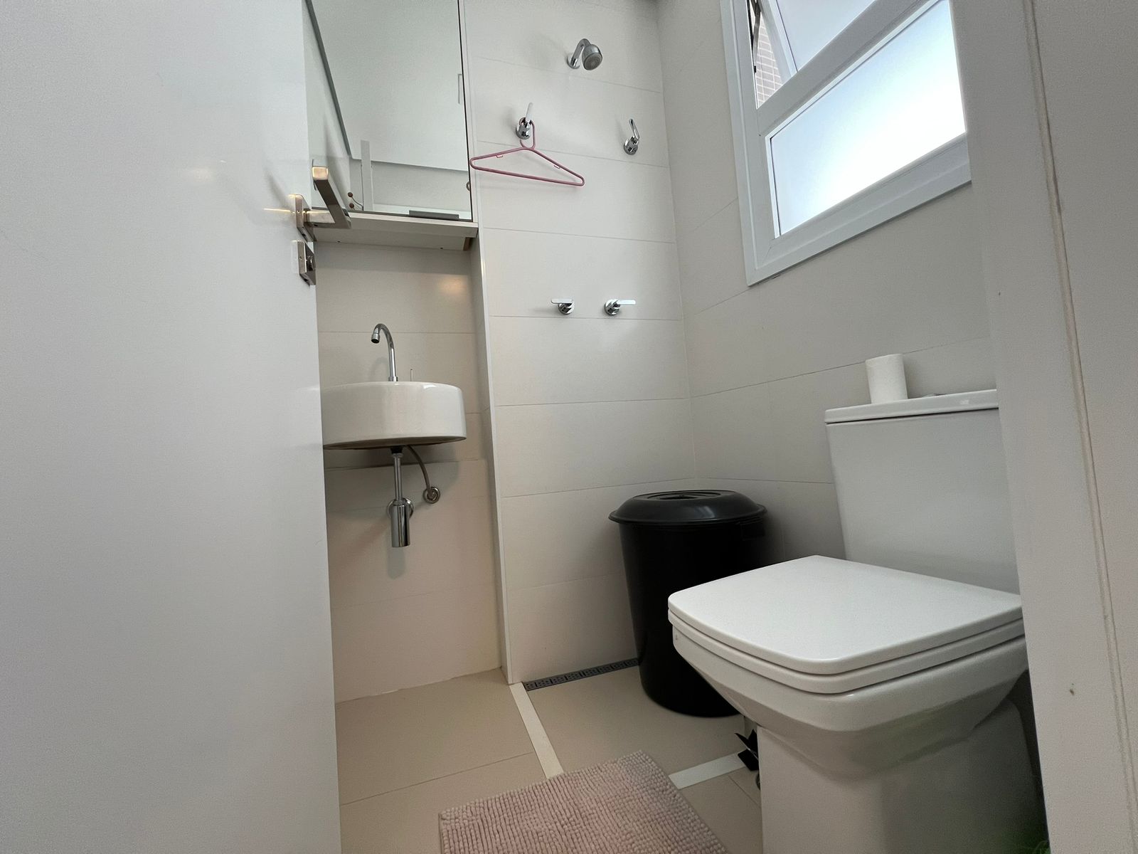 Imagem Apartamento com 4 Quartos para Temporada, 141 m² em Riviera - Bertioga Imagem Apartamento com 4 Quartos para Temporada, 141 m² em Riviera - Bertioga