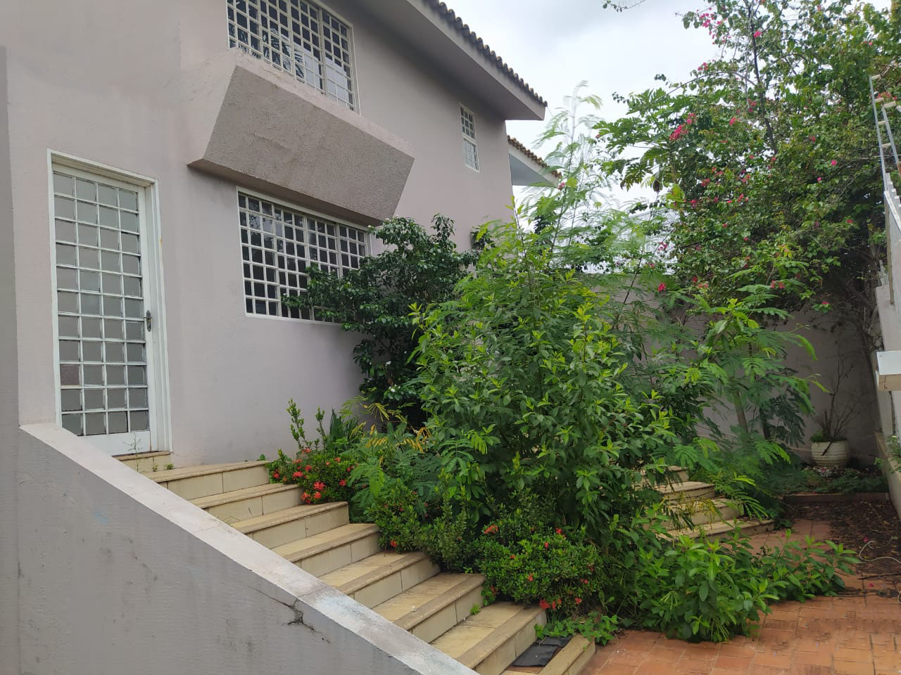 Imagem Casa de Condomínio com 3 Quartos à Venda, 200 m²em Jardim Ana Lúcia - Goiânia Imagem Casa de Condomínio com 3 Quartos à Venda, 200 m²em Jardim Ana Lúcia - Goiânia