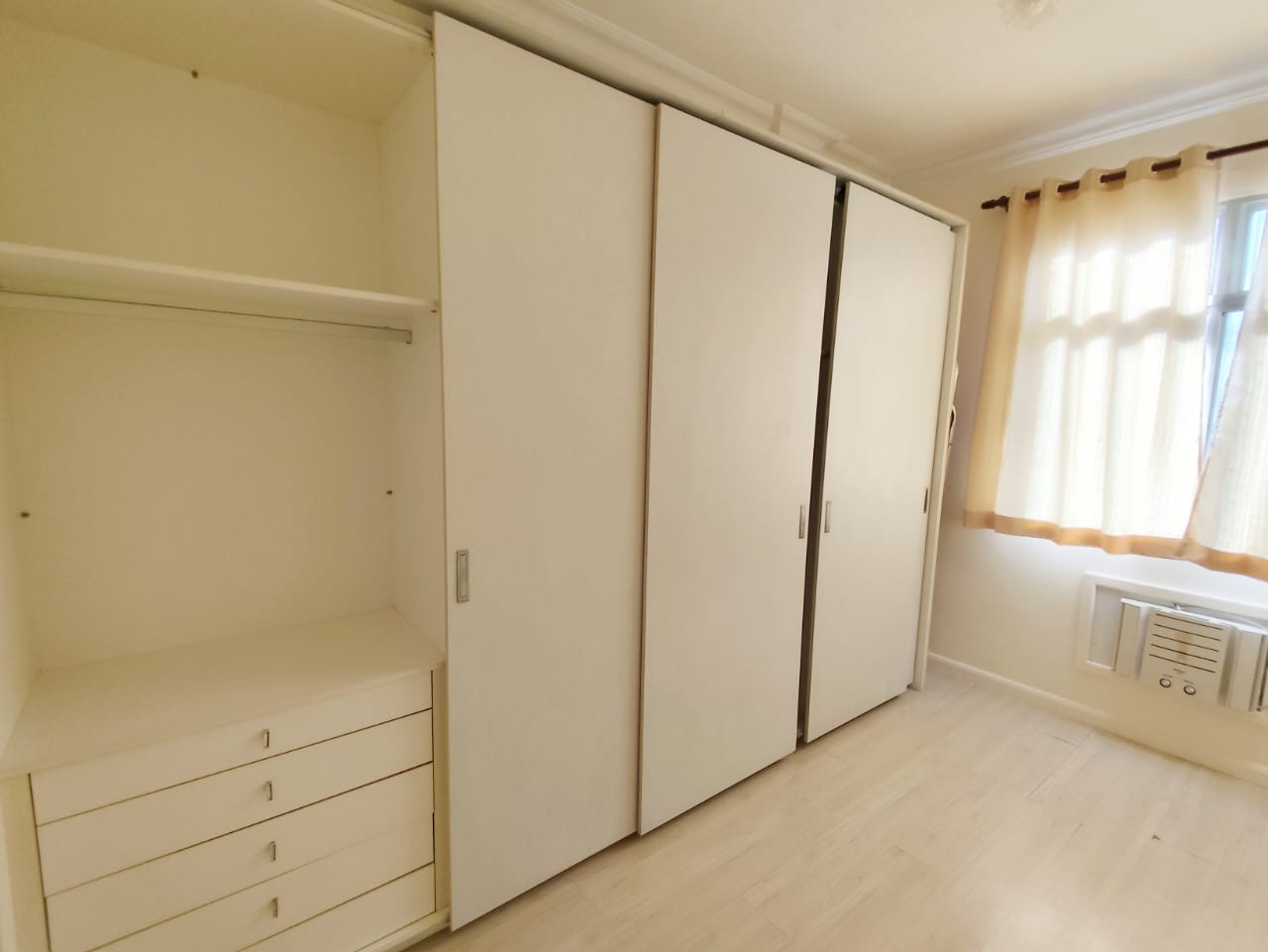 Imagem Apartamento com 1 Quarto à Venda, 56 m²em Icaraí - Niterói