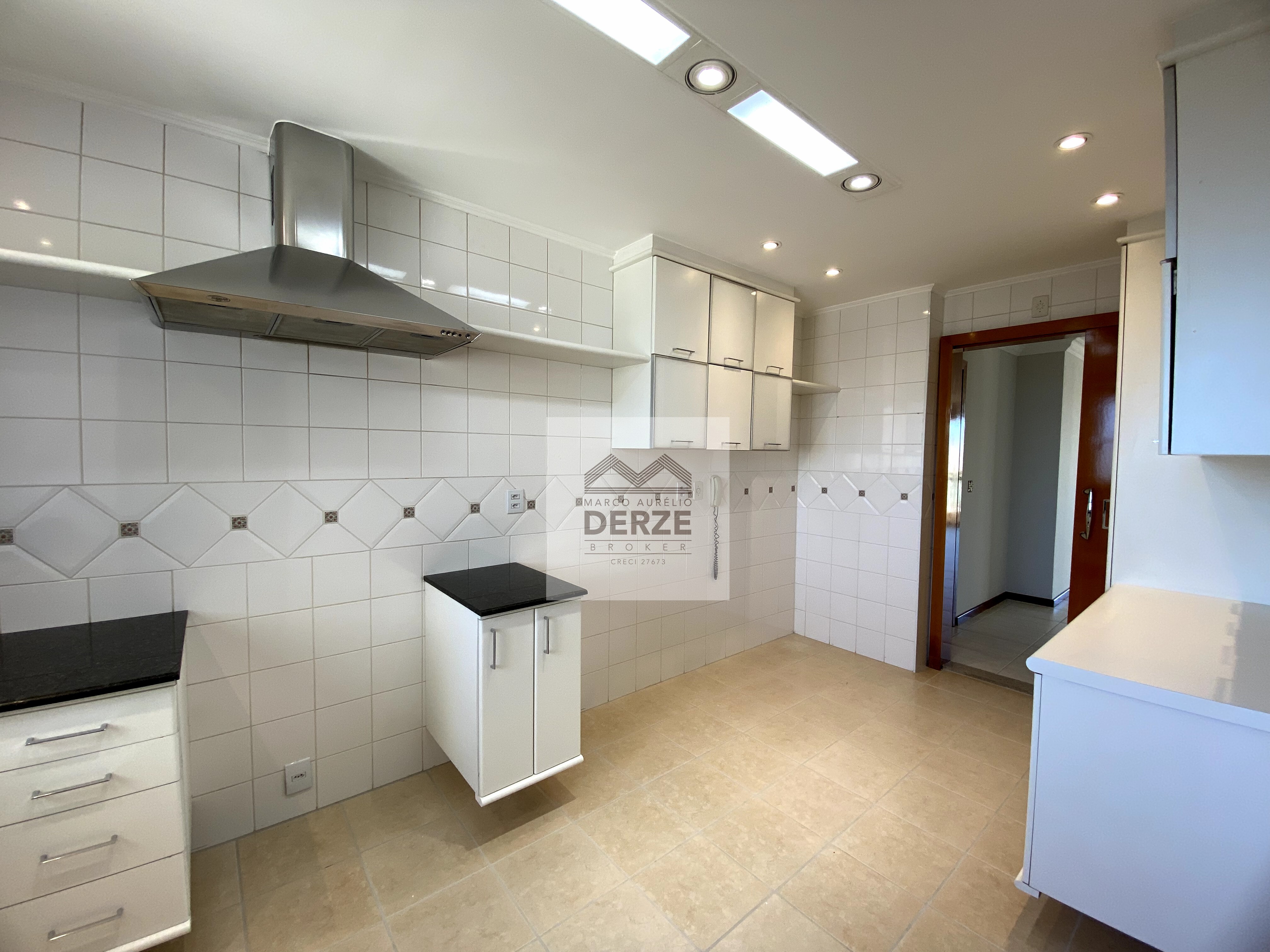 Imagem Apartamento com 4 Quartos à Venda, 165 m²em Fundinho - Uberlândia
