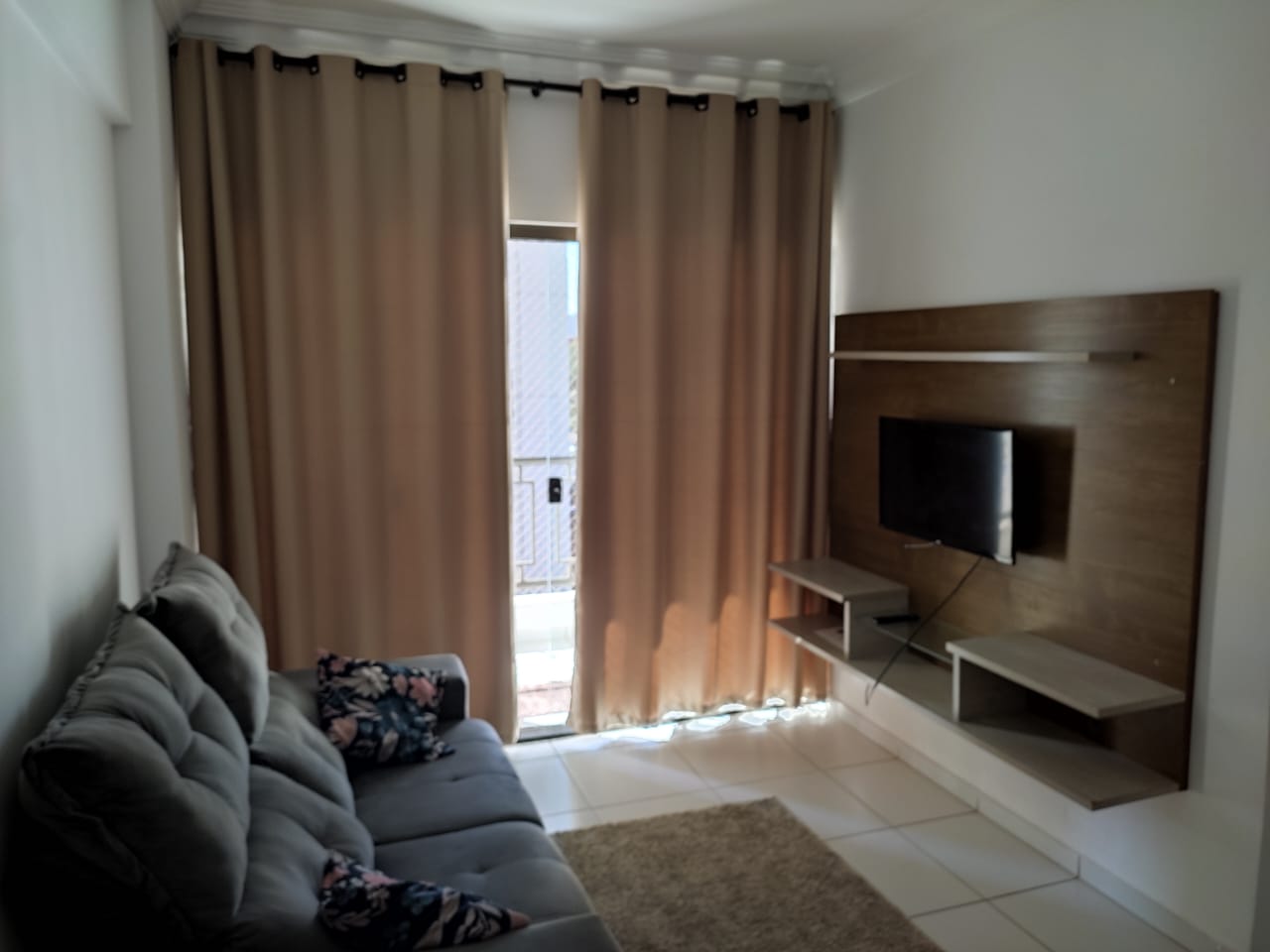 Imagem Apartamento com 2 Quartos para Alugar, 65 m²em Setor Bueno - Goiânia