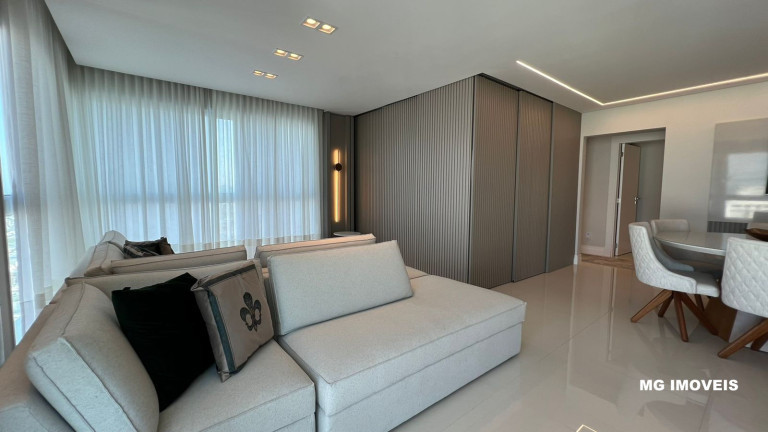 Imagem Apartamento com 3 Quartos à Venda,  em Centro - Balneário Camboriú