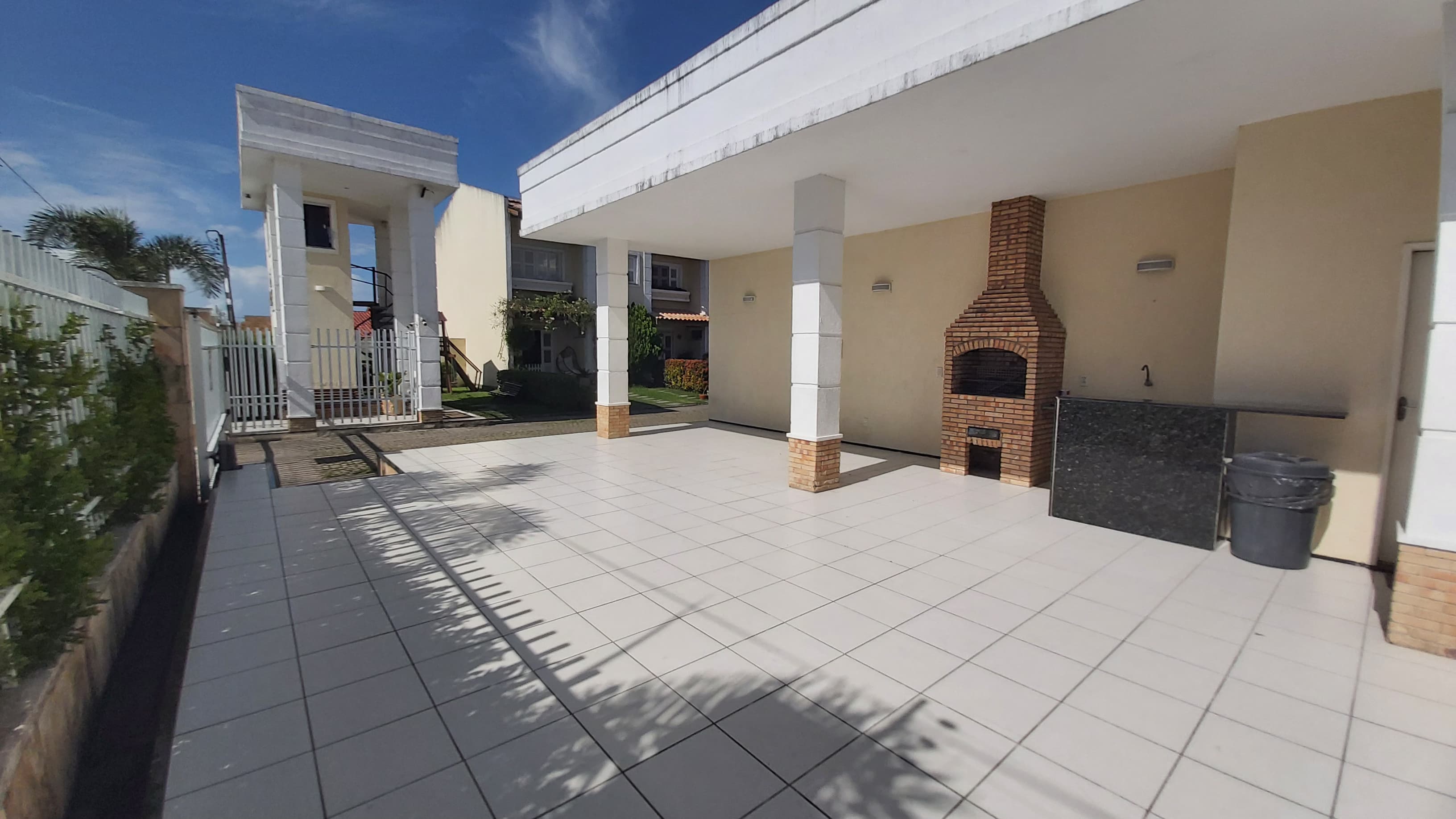 Imagem Casa de Condomínio com 3 Quartos à Venda, 131 m² em Engenheiro Luciano Cavalcante - Fortaleza Imagem Casa de Condomínio com 3 Quartos à Venda, 131 m² em Engenheiro Luciano Cavalcante - Fortaleza