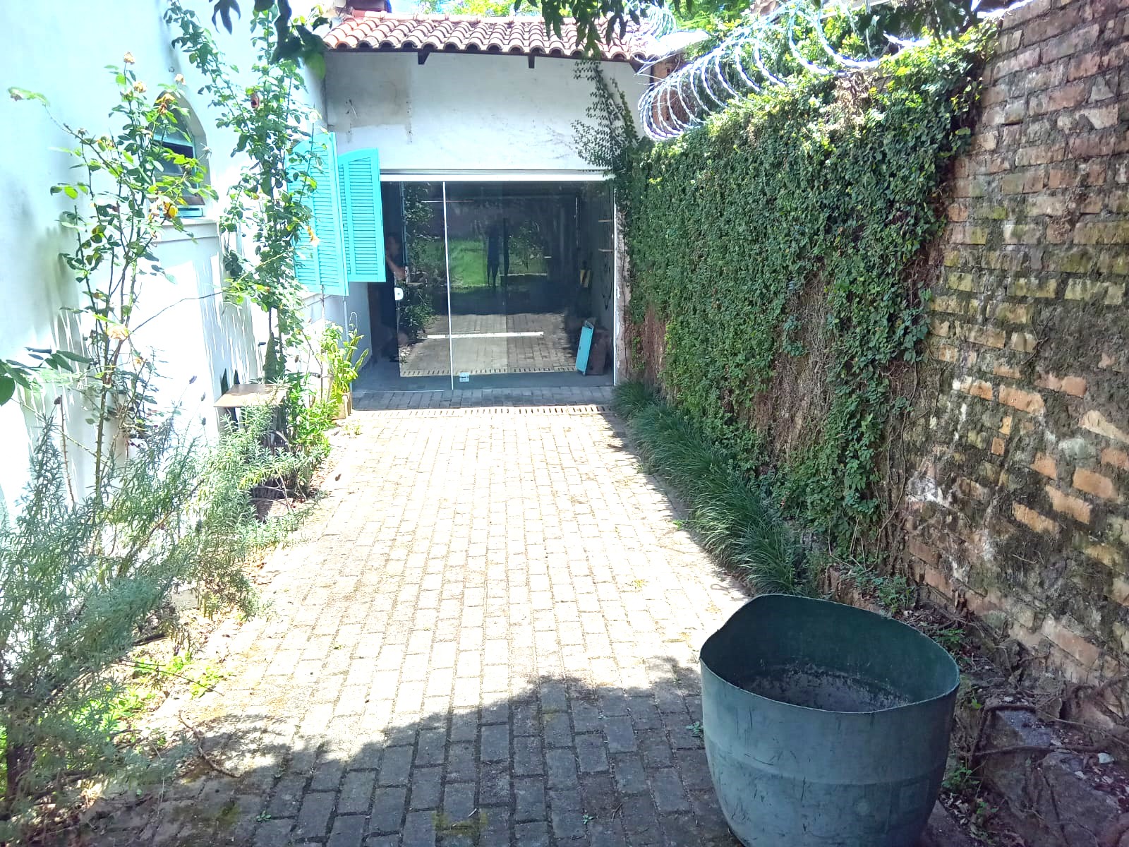 Imagem Sobrado com 3 Quartos à Venda, 100 m² em Jardim Botânico - Porto Alegre