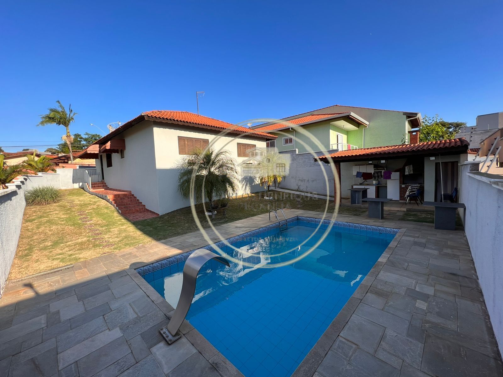 Casa com 2 Quartos à Venda, 118 m²em Jardim dos Pinheiros - Atibaia