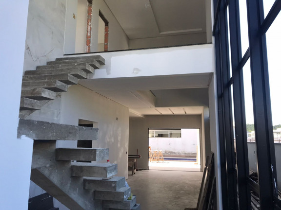 Casa com 4 Quartos à Venda, 170 m² em Areias - Camboriú