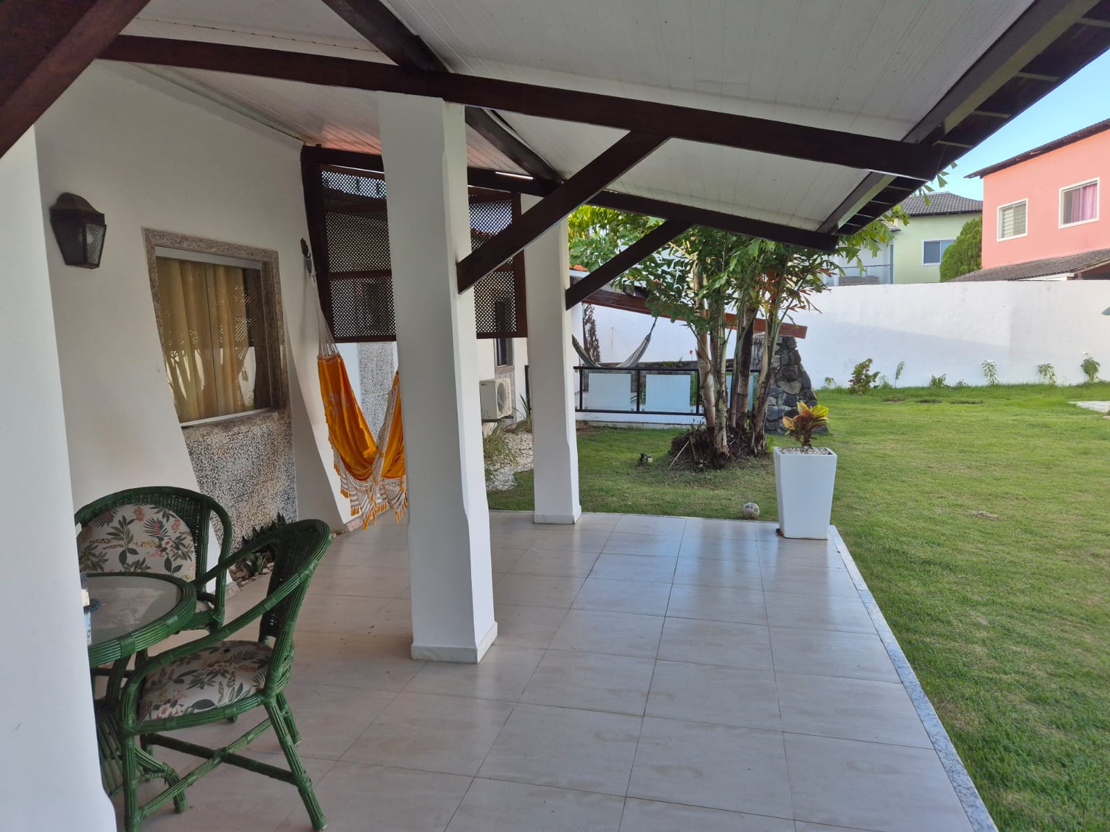 Imagem Casa com 4 Quartos à Venda, 600 m²em Centro - Lauro de Freitas Imagem Casa com 4 Quartos à Venda, 600 m²em Centro - Lauro de Freitas