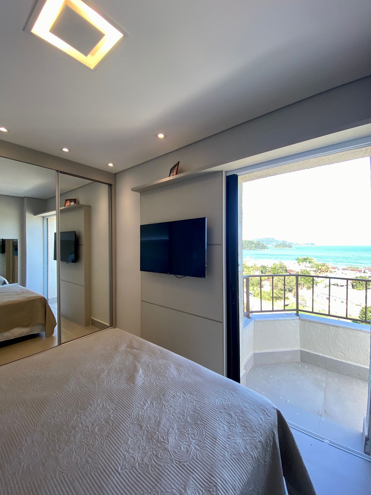 Imagem Cobertura com 3 Quartos à Venda, 132 m²em Massaguaçu - Caraguatatuba