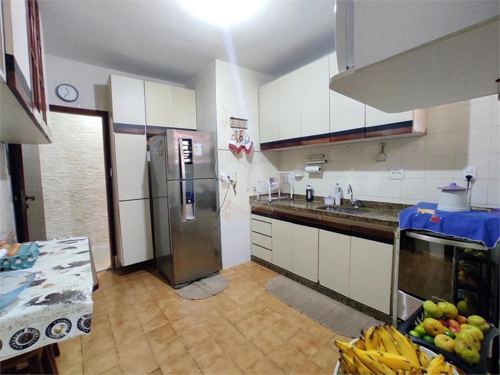 Imagem Casa com 3 Quartos à Venda, 200 m²em Piratininga - Niterói