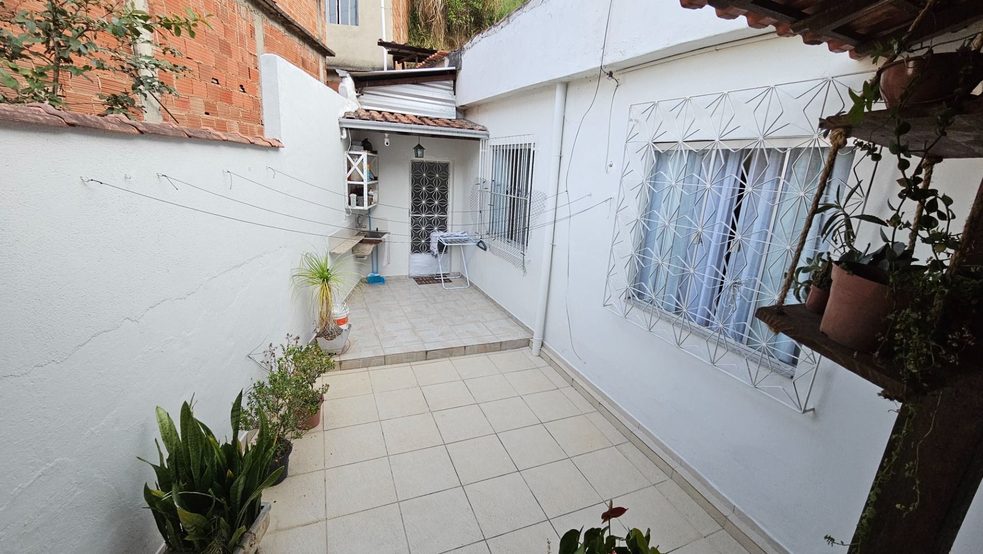 Imagem Casa com 2 Quartos à Venda, 95 m² em Santa Luzia - Juiz de Fora Imagem Casa com 2 Quartos à Venda, 95 m² em Santa Luzia - Juiz de Fora