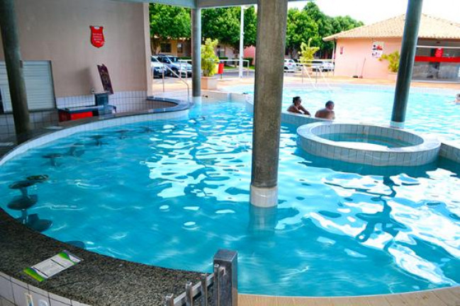 Imagem Flat com 1 Quarto para Temporada, 39 m² em Chácara Roma - Caldas Novas