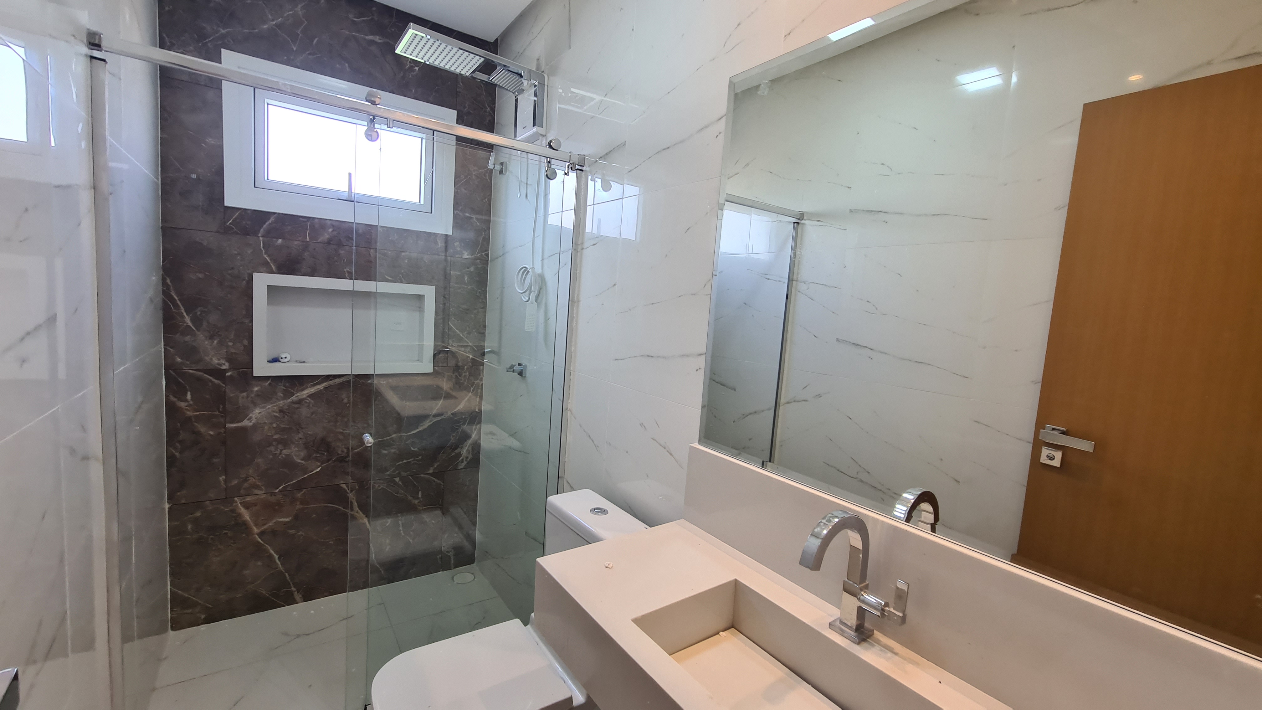 Imagem Casa de Condomínio com 6 Quartos à Venda, 335 m² em Guarajuba (Monte Gordo) - Camaçari Imagem Casa de Condomínio com 6 Quartos à Venda, 335 m² em Guarajuba (Monte Gordo) - Camaçari