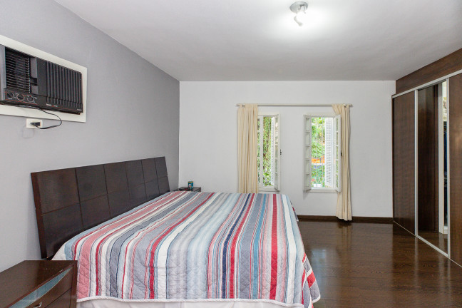 Imagem Casa com 3 Quartos à Venda, em Vila Madalena - São Paulo Imagem Casa com 3 Quartos à Venda, em Vila Madalena - São Paulo