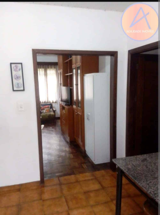 Imagem Casa com 3 Quartos à Venda, 193 m² em Água Verde - Curitiba