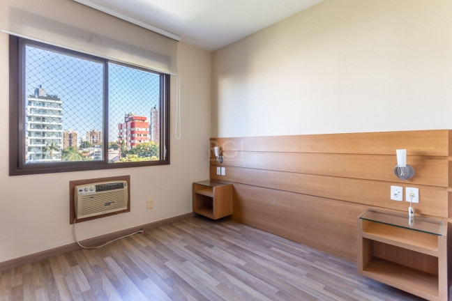 Imagem Apartamento com 3 Quartos à Venda, 93 m² em Rio Branco - Porto Alegre Imagem Apartamento com 3 Quartos à Venda, 93 m² em Rio Branco - Porto Alegre