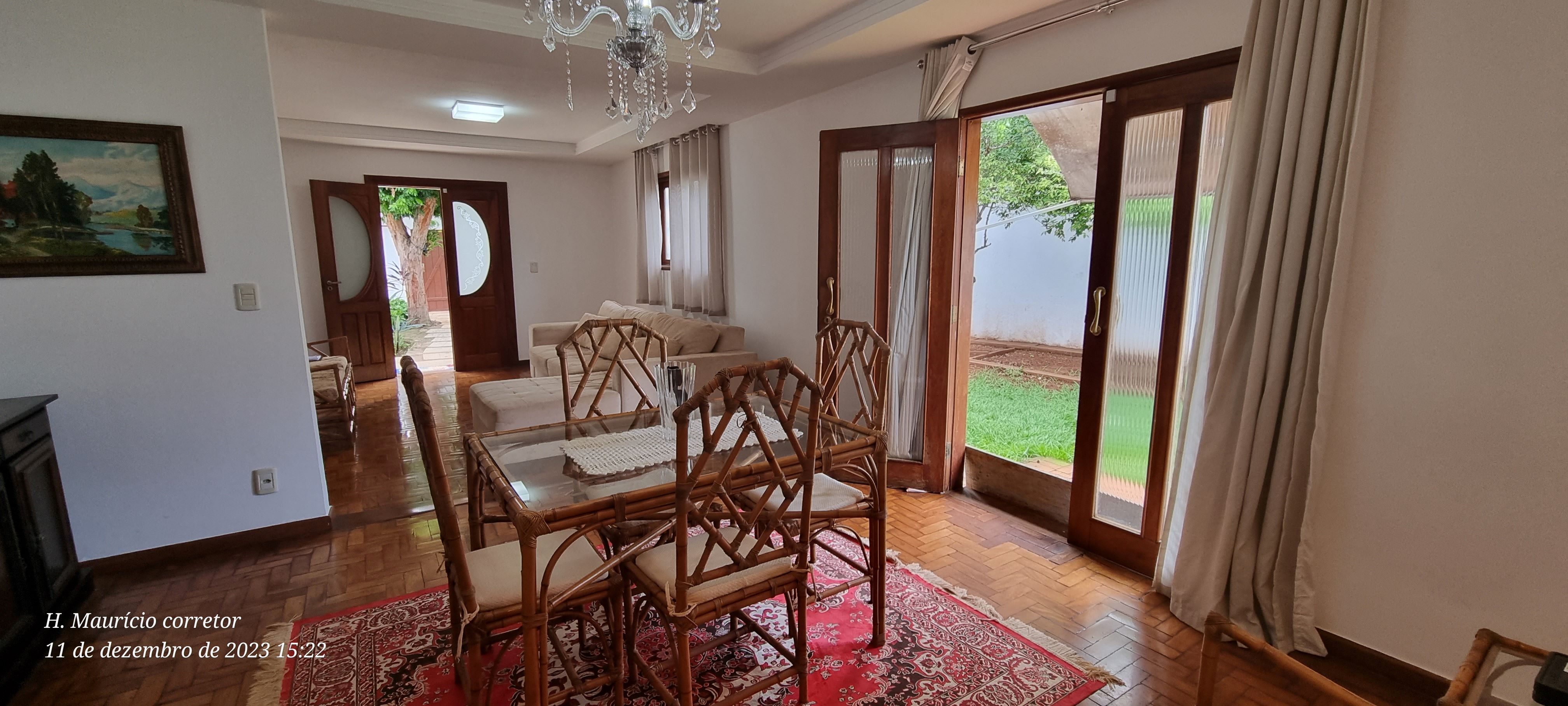 Imagem Casa com 4 Quartos à Venda, 240 m²em Setor Jaó - Goiânia