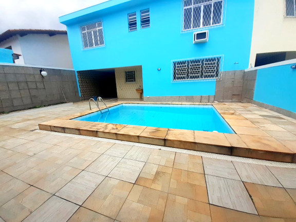 Imagem Casa com 4 Quartos para Alugar, 390 m² em Taquara - Rio de Janeiro Imagem Casa com 4 Quartos para Alugar, 390 m² em Taquara - Rio de Janeiro