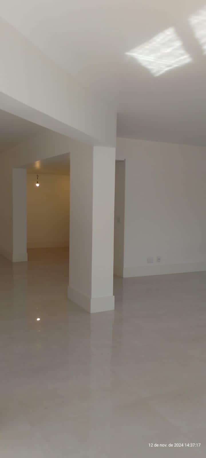 Imagem Apartamento com 3 Quartos à Venda, 271 m²em Centro - Bento Gonçalves Imagem Apartamento com 3 Quartos à Venda, 271 m²em Centro - Bento Gonçalves