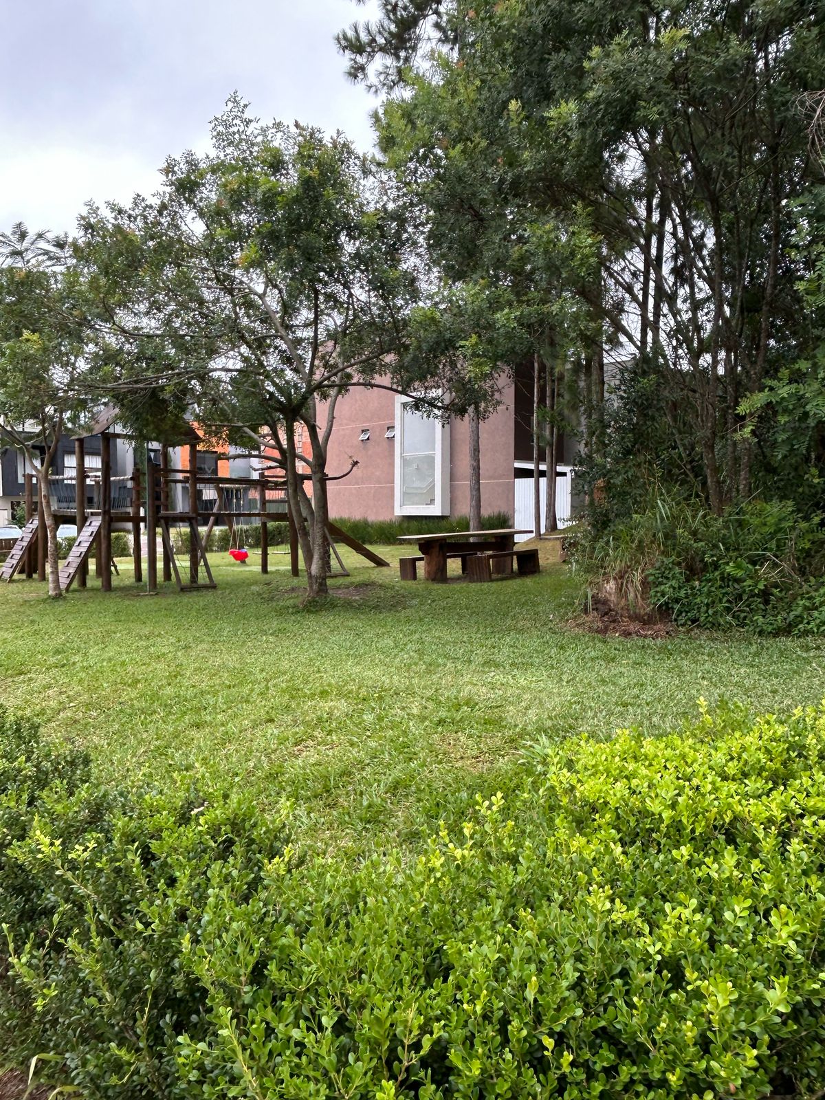 Imagem Casa de Condomínio com 3 Quartos à Venda, 214 m² em Santa Cândida - Curitiba