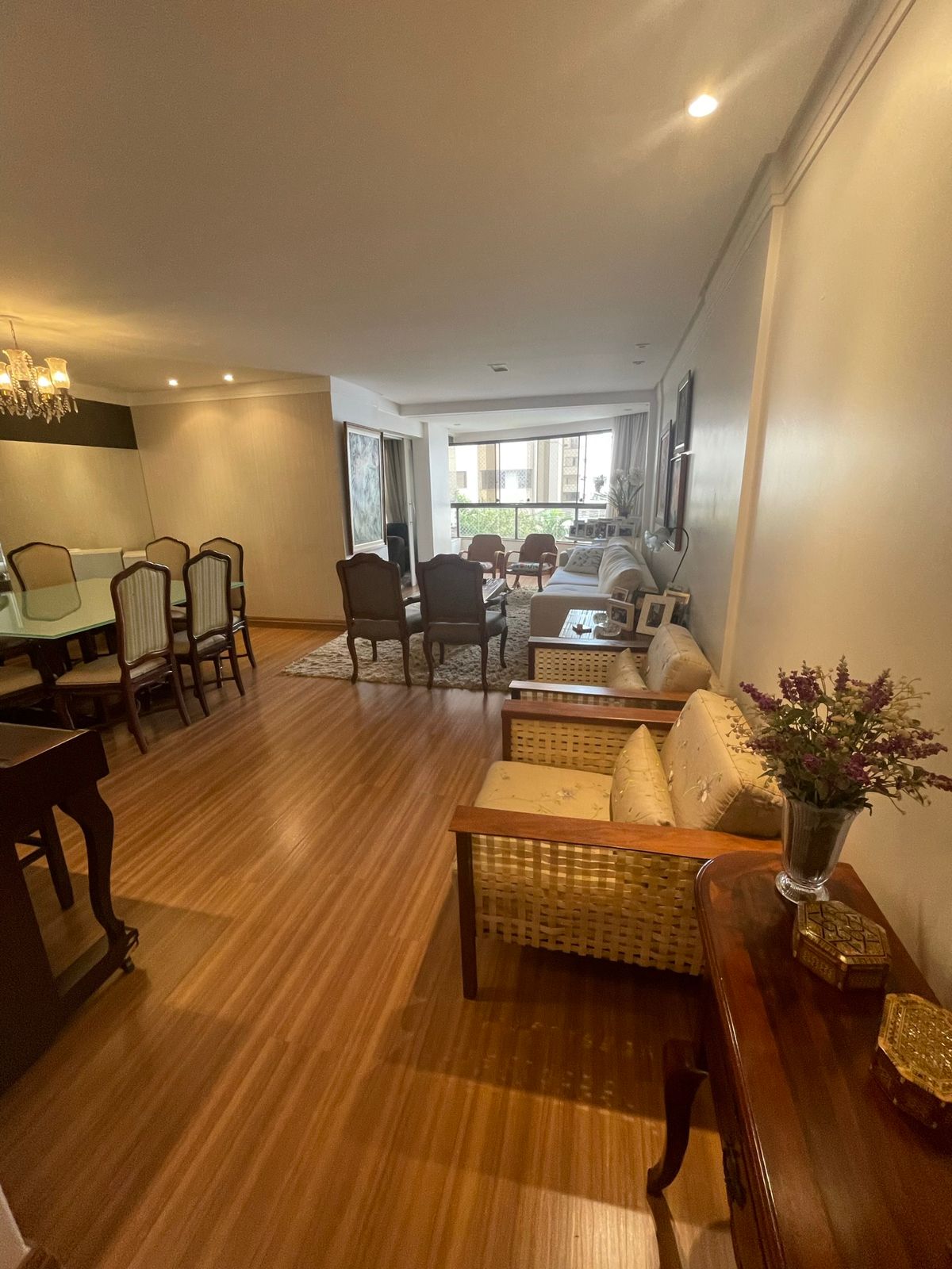 Imagem Apartamento com 3 Quartos à Venda, 167 m²em Setor Bueno - Goiânia