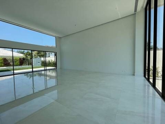Imagem Casa de Condomínio com 5 Quartos à Venda, 1.100 m² em Barra da Tijuca - Rio de Janeiro Imagem Casa de Condomínio com 5 Quartos à Venda, 1.100 m² em Barra da Tijuca - Rio de Janeiro