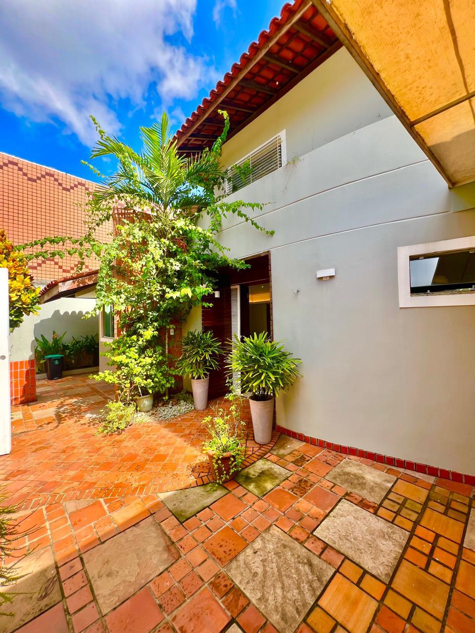 Imagem Casa com 3 Quartos à Venda, 320 m²em Curió-Utinga - Belém