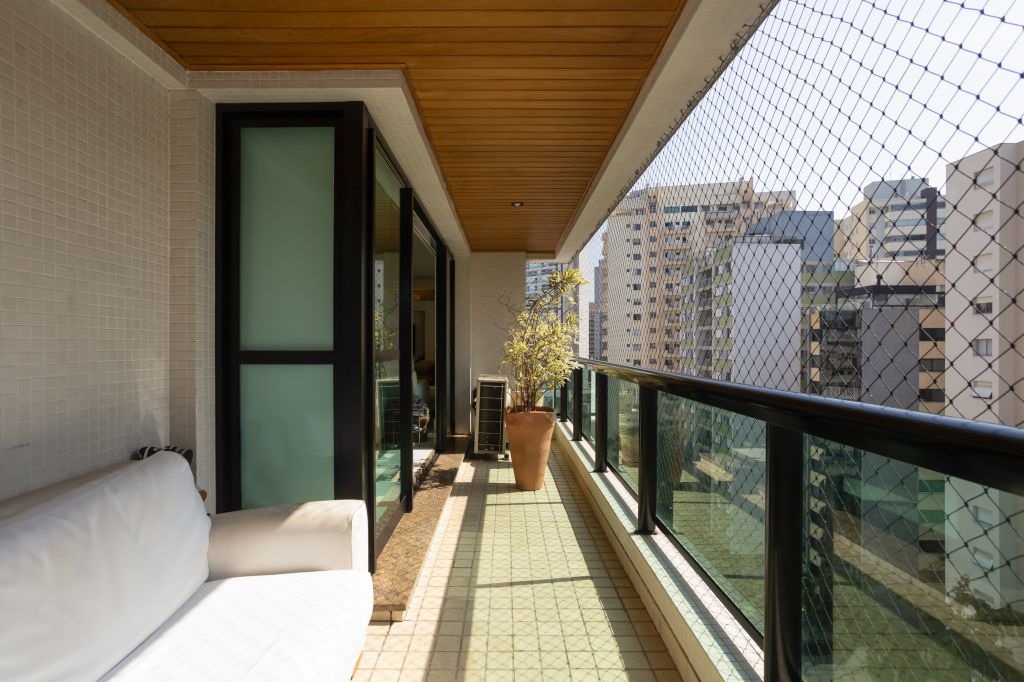 Imagem Apartamento com 4 Quartos à Venda, 235 m²em Aclimação - São Paulo