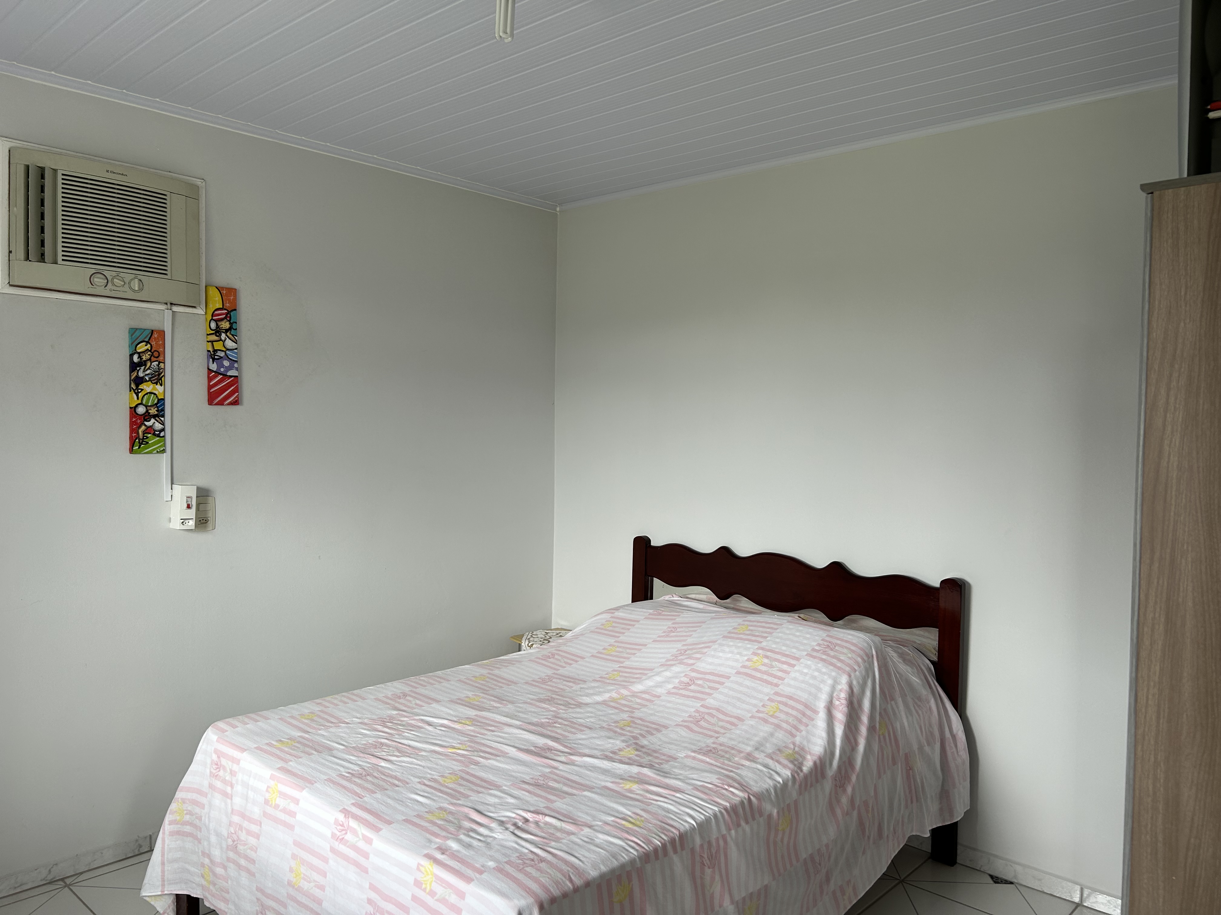 Casa com 6 Quartos à Venda, 200 m²em Santa Lídia - Penha