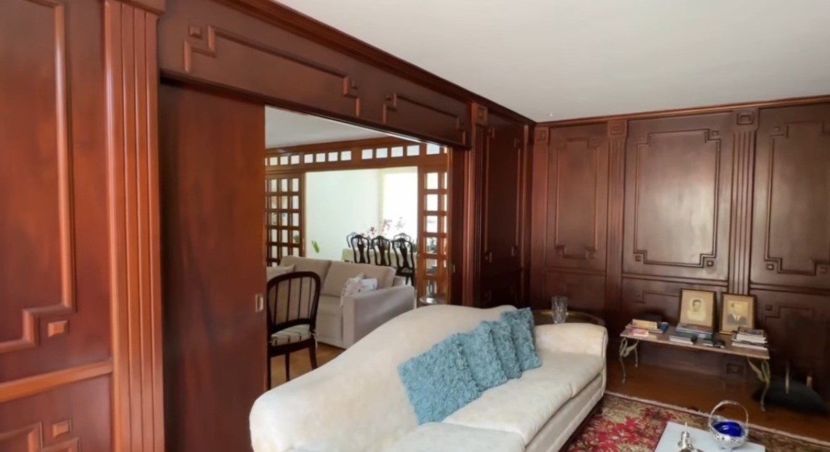 Imagem Casa com 4 Quartos à Venda, 441 m² em Castelanea - Petrópolis Imagem Casa com 4 Quartos à Venda, 441 m² em Castelanea - Petrópolis