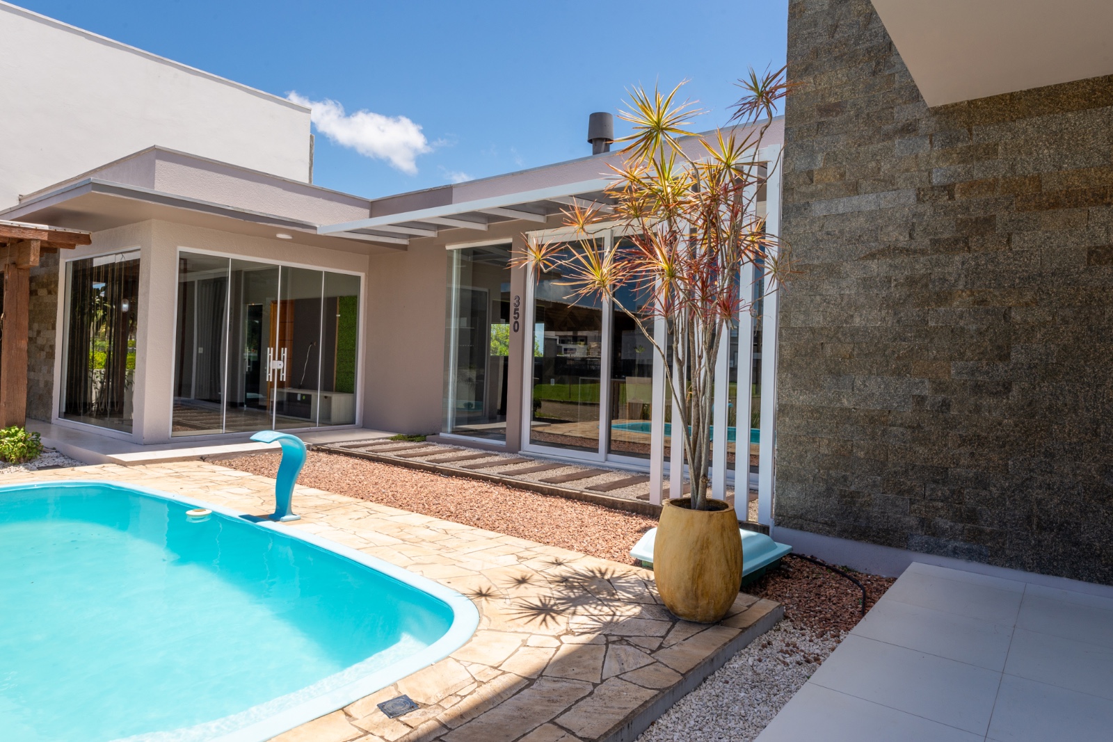 Imagem Casa de Condomínio com 4 Quartos à Venda, 214 m²em centro - Tramandaí