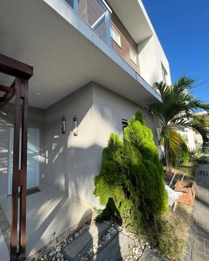 Imagem Casa com 4 Quartos à Venda, 200 m²em Vila Praiana - Lauro de Freitas