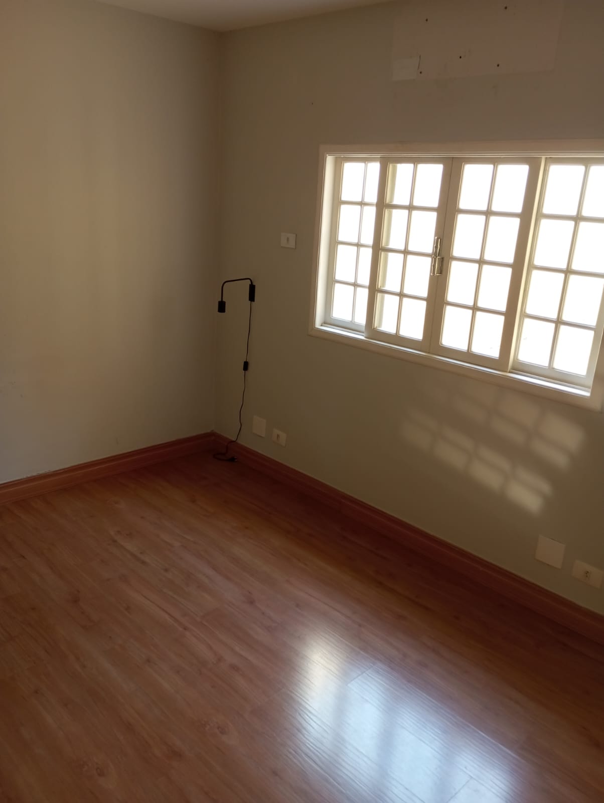 Imagem Sobrado com 3 Quartos para Alugar, 135 m²em Indianópolis - São Paulo