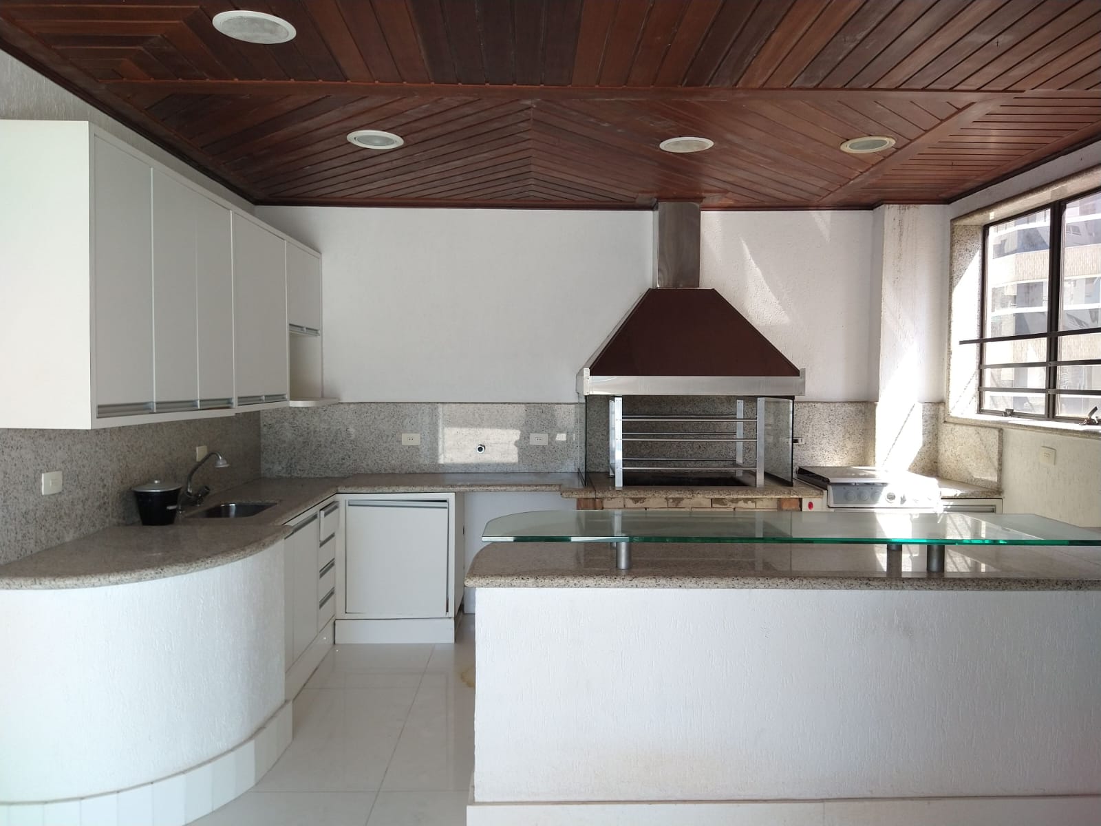 Imagem Cobertura com 4 Quartos à Venda, 570 m²em Embaré - Santos