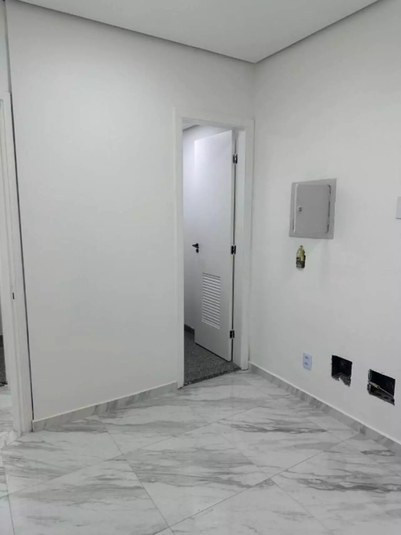 Imagem Sala Comercial à Venda ou Locação, 74 m²em Vila Olímpia - São Paulo Imagem Sala Comercial à Venda ou Locação, 74 m²em Vila Olímpia - São Paulo