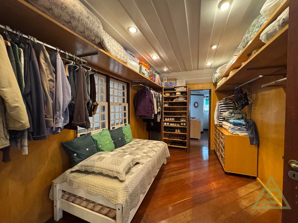 Imagem Casa de Condomínio com 4 Quartos à Venda, 273 m² em Cuiabá - Petrópolis Imagem Casa de Condomínio com 4 Quartos à Venda, 273 m² em Cuiabá - Petrópolis