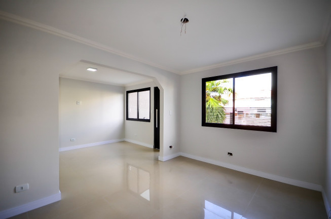 Imagem Sobrado com 3 Quartos à Venda,  em Cajuru - Curitiba