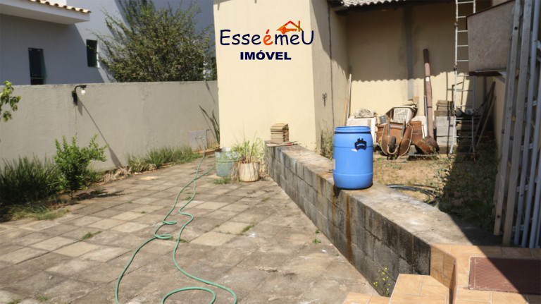 Imagem Casa com 5 Quartos à Venda, 250 m² em Jardins Madri - Goiânia Imagem Casa com 5 Quartos à Venda, 250 m² em Jardins Madri - Goiânia