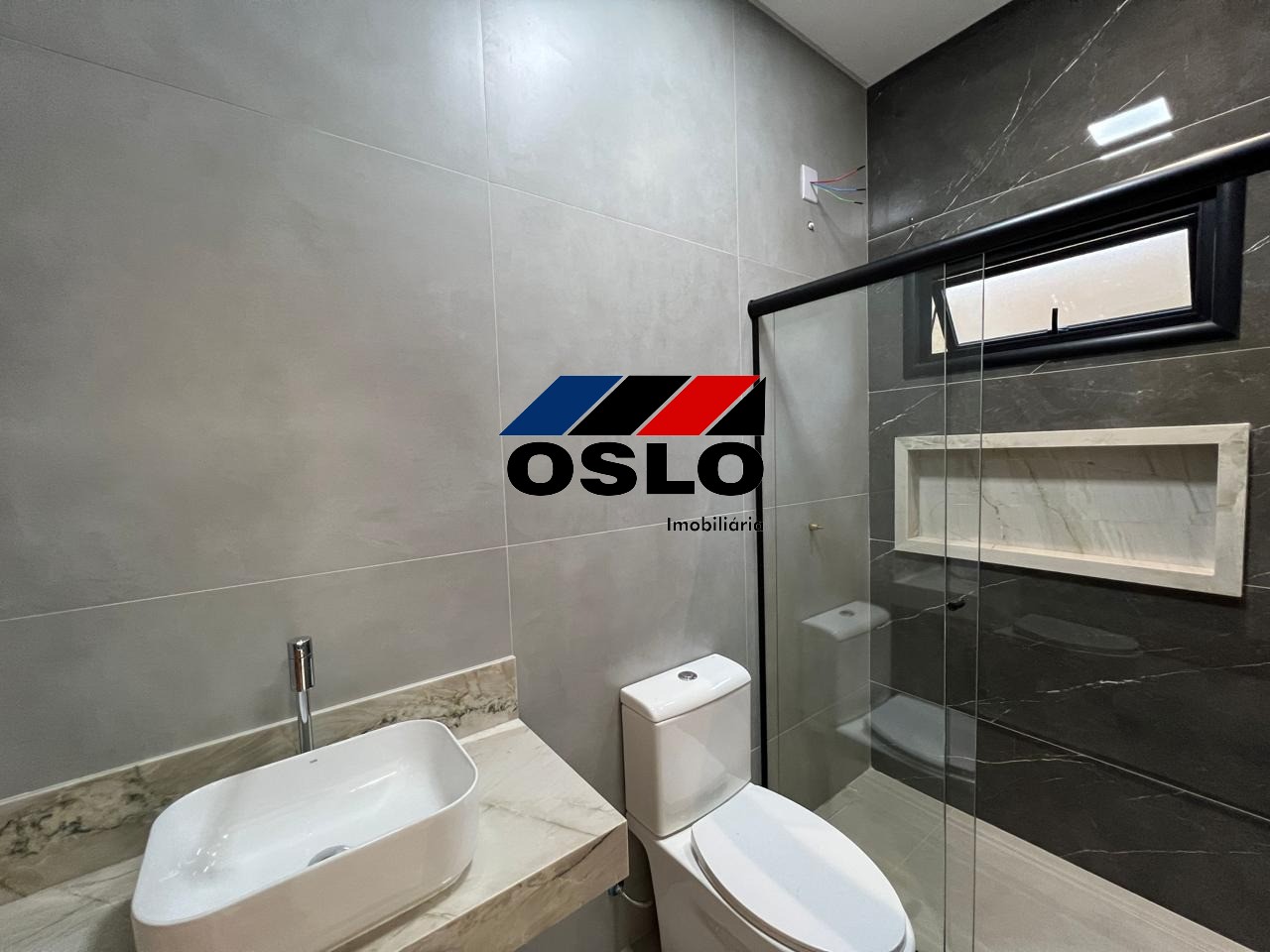 Imagem Casa com 4 Quartos à Venda, 192 m²em Moinho dos Ventos - Goiânia