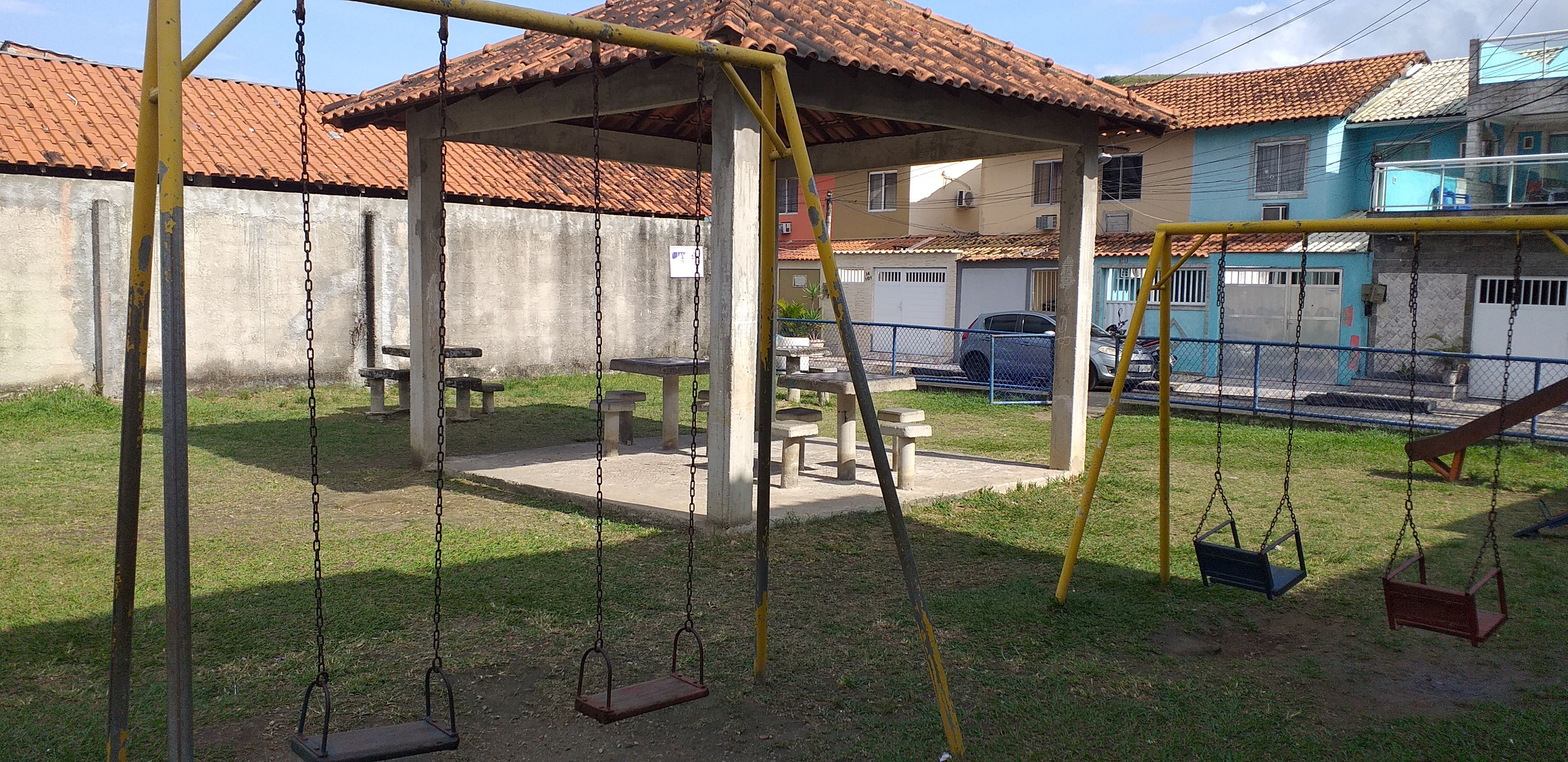 Imagem Casa com 2 Quartos à Venda, 80 m² em Bangu - Rio de Janeiro