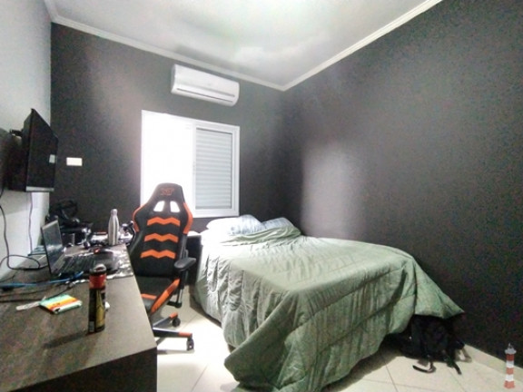 Imagem Sobrado com 4 Quartos à Venda, 211 m² em Vila São Jorge - São Vicente