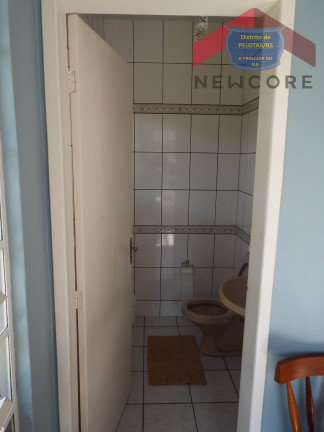 Imagem Casa com 4 Quartos à Venda, 315 m² em Centro - Pelotas