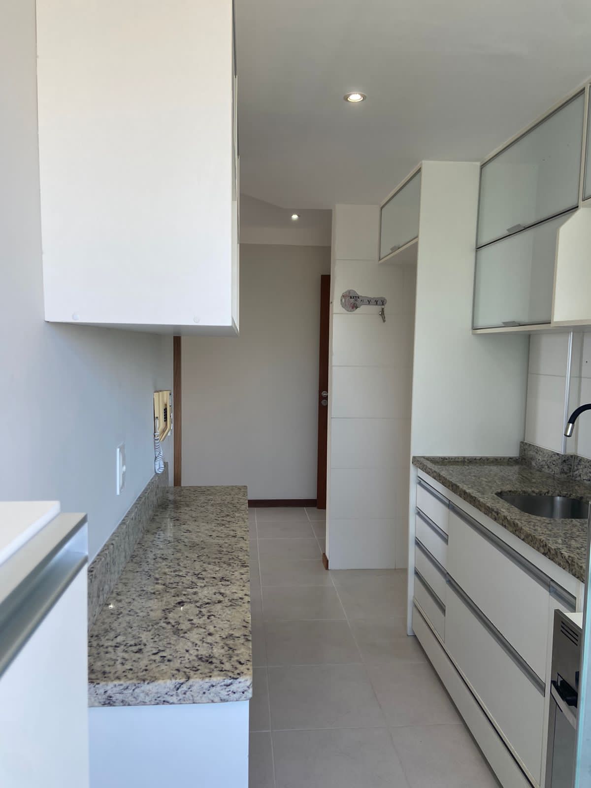 Imagem Apartamento com 2 Quartos para Alugar, em Buraquinho - Lauro de Freitas Imagem Apartamento com 2 Quartos para Alugar, em Buraquinho - Lauro de Freitas
