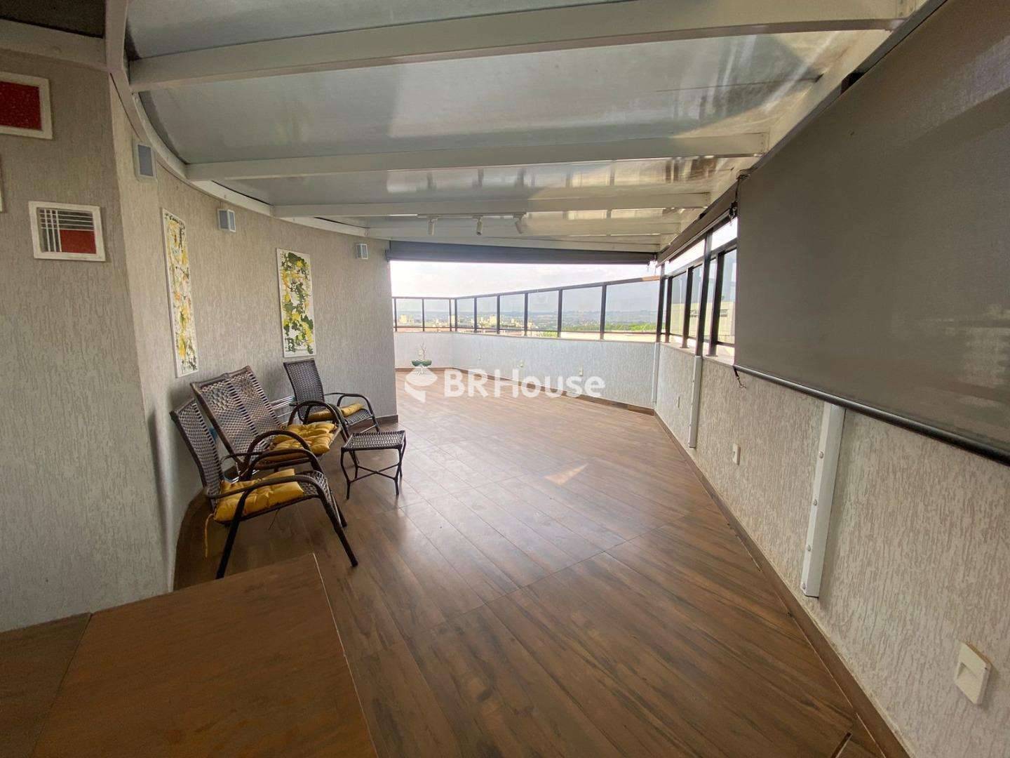 Imagem Cobertura com 3 Quartos à Venda, 222 m² em Asa Norte - Brasília