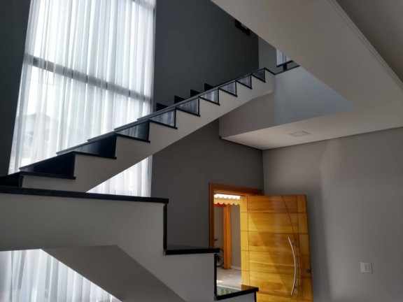 Imagem Casa com 5 Quartos à Venda, 350 m² em Centro - Poços de Caldas Imagem Casa com 5 Quartos à Venda, 350 m² em Centro - Poços de Caldas